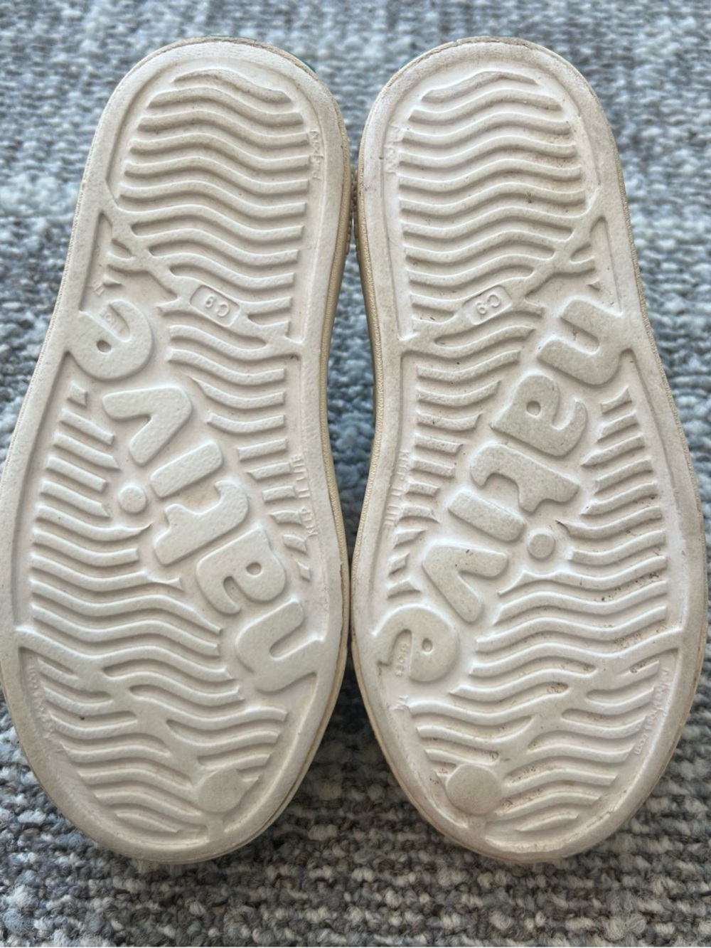 Native Kids Water Shoes in White and Cream - Picture 4 of 5